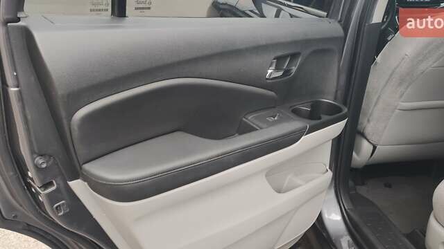 Серый Хонда Пилот, объемом двигателя 3.47 л и пробегом 30 тыс. км за 27700 $, фото 21 на Automoto.ua