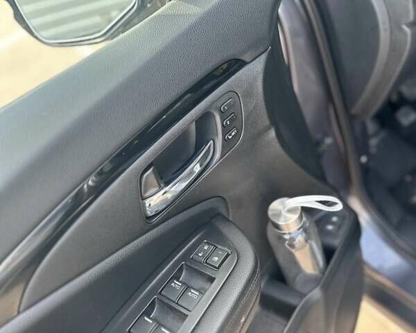 Серый Хонда Пилот, объемом двигателя 3.47 л и пробегом 21 тыс. км за 30000 $, фото 12 на Automoto.ua