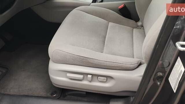 Серый Хонда Пилот, объемом двигателя 3.47 л и пробегом 30 тыс. км за 27700 $, фото 15 на Automoto.ua