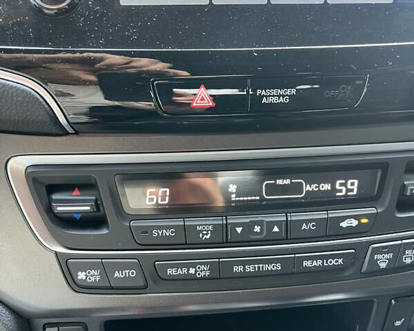 Серый Хонда Пилот, объемом двигателя 3.5 л и пробегом 35 тыс. км за 27300 $, фото 26 на Automoto.ua