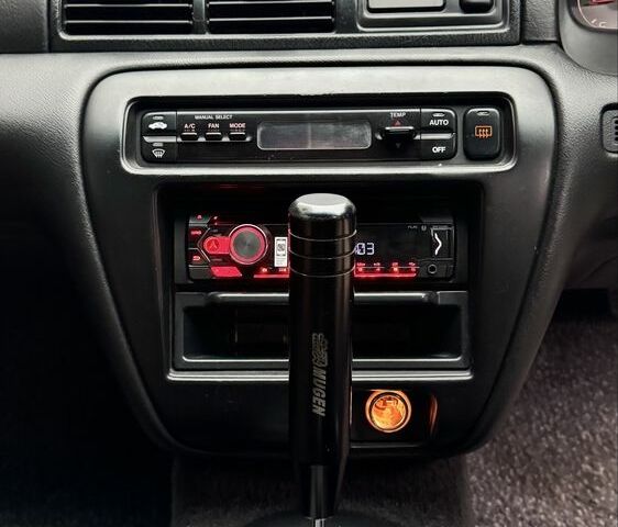 Серый Хонда Прелюд, объемом двигателя 2.2 л и пробегом 375 тыс. км за 4800 $, фото 7 на Automoto.ua