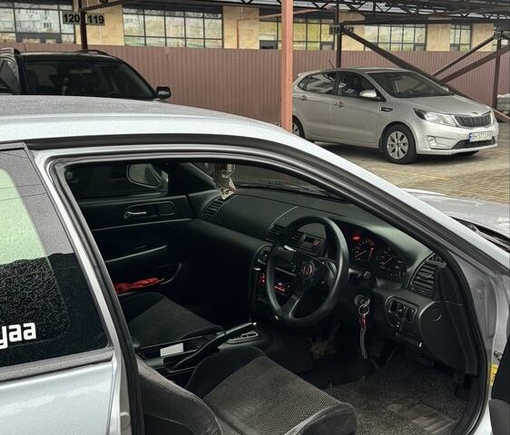 Серый Хонда Прелюд, объемом двигателя 2.2 л и пробегом 375 тыс. км за 4800 $, фото 4 на Automoto.ua