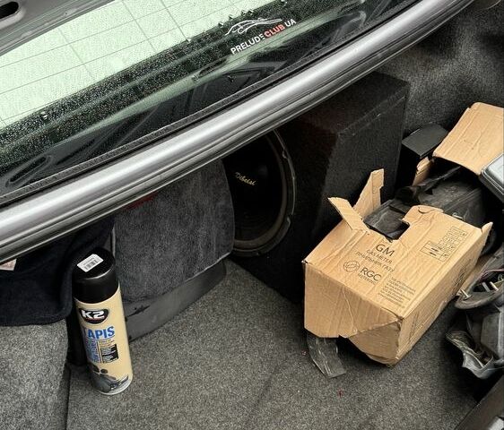 Серый Хонда Прелюд, объемом двигателя 2.2 л и пробегом 375 тыс. км за 4800 $, фото 12 на Automoto.ua