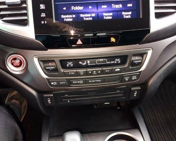 Білий Хонда Ріджлайн, об'ємом двигуна 3.5 л та пробігом 80 тис. км за 25500 $, фото 36 на Automoto.ua