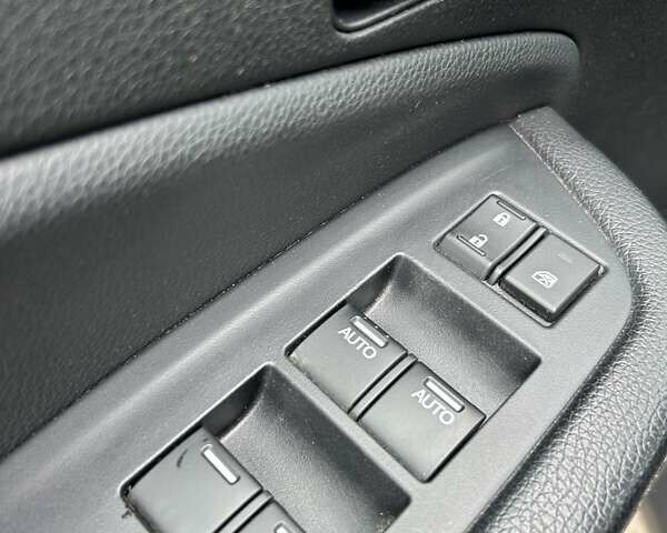 Білий Хонда Ріджлайн, об'ємом двигуна 3.5 л та пробігом 87 тис. км за 23900 $, фото 31 на Automoto.ua