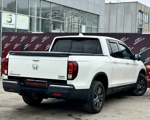 Белый Хонда Риджлайн, объемом двигателя 3.47 л и пробегом 87 тыс. км за 21900 $, фото 4 на Automoto.ua