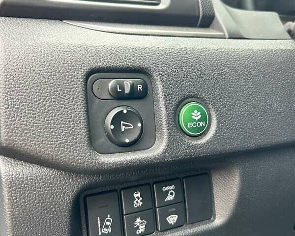 Білий Хонда Ріджлайн, об'ємом двигуна 3.47 л та пробігом 87 тис. км за 19900 $, фото 22 на Automoto.ua