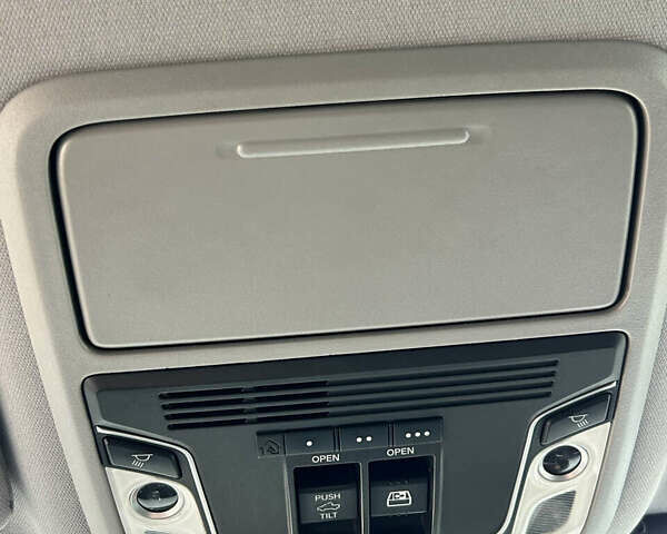 Белый Хонда Риджлайн, объемом двигателя 3.47 л и пробегом 87 тыс. км за 21900 $, фото 21 на Automoto.ua