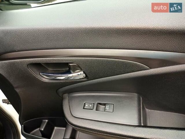 Білий Хонда Ріджлайн, об'ємом двигуна 3.5 л та пробігом 80 тис. км за 25500 $, фото 22 на Automoto.ua
