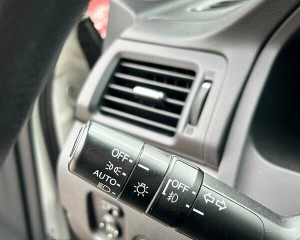 Білий Хонда Ріджлайн, об'ємом двигуна 3.47 л та пробігом 87 тис. км за 19900 $, фото 27 на Automoto.ua