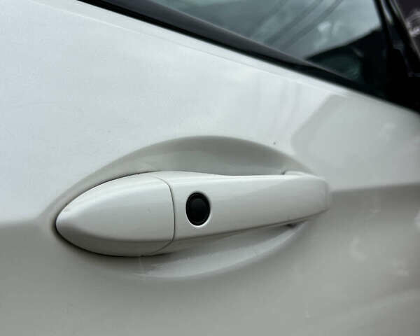 Белый Хонда Риджлайн, объемом двигателя 3.47 л и пробегом 87 тыс. км за 21900 $, фото 35 на Automoto.ua