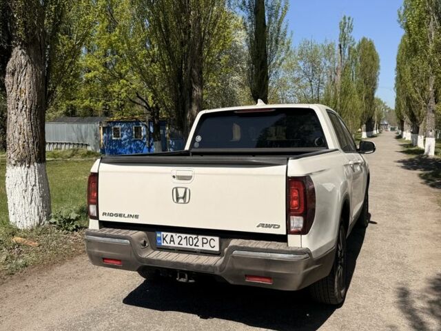 Белый Хонда Риджлайн, объемом двигателя 3.5 л и пробегом 120 тыс. км за 24300 $, фото 1 на Automoto.ua