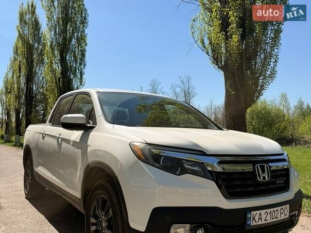 Белый Хонда Риджлайн, объемом двигателя 3.47 л и пробегом 122 тыс. км за 26000 $, фото 4 на Automoto.ua