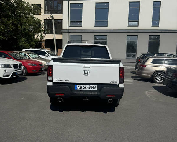 Білий Хонда Ріджлайн, об'ємом двигуна 3.47 л та пробігом 112 тис. км за 25000 $, фото 5 на Automoto.ua