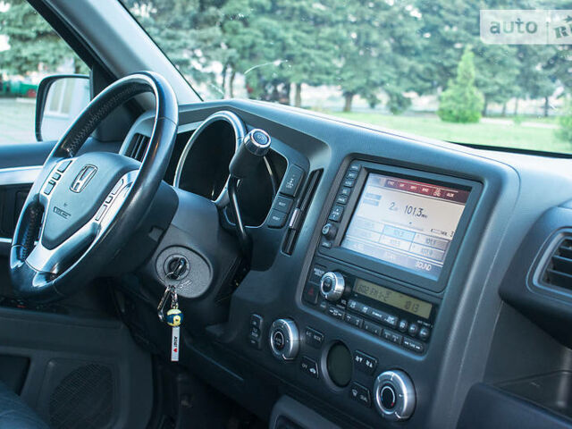 Черный Хонда Риджлайн, объемом двигателя 3.5 л и пробегом 130 тыс. км за 13500 $, фото 21 на Automoto.ua