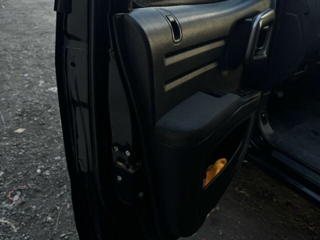 Черный Хонда Риджлайн, объемом двигателя 3.5 л и пробегом 303 тыс. км за 13500 $, фото 3 на Automoto.ua