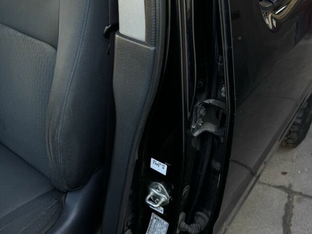 Черный Хонда Риджлайн, объемом двигателя 3.5 л и пробегом 303 тыс. км за 13500 $, фото 4 на Automoto.ua