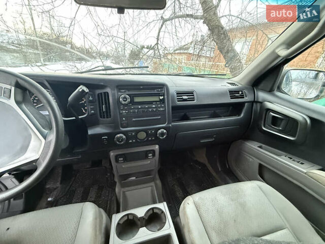 Черный Хонда Риджлайн, объемом двигателя 3.5 л и пробегом 260 тыс. км за 4700 $, фото 5 на Automoto.ua