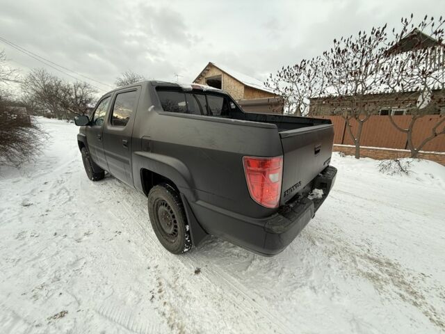 Черный Хонда Риджлайн, объемом двигателя 3.5 л и пробегом 260 тыс. км за 4700 $, фото 2 на Automoto.ua