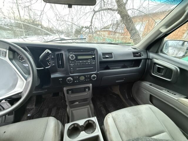 Черный Хонда Риджлайн, объемом двигателя 3.5 л и пробегом 260 тыс. км за 4700 $, фото 5 на Automoto.ua