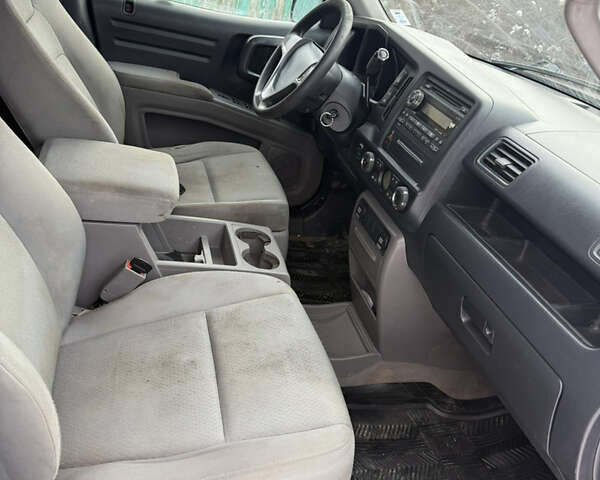 Черный Хонда Риджлайн, объемом двигателя 3.5 л и пробегом 260 тыс. км за 4700 $, фото 7 на Automoto.ua