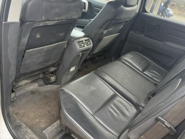 Черный Хонда Риджлайн, объемом двигателя 3.5 л и пробегом 200 тыс. км за 7500 $, фото 2 на Automoto.ua