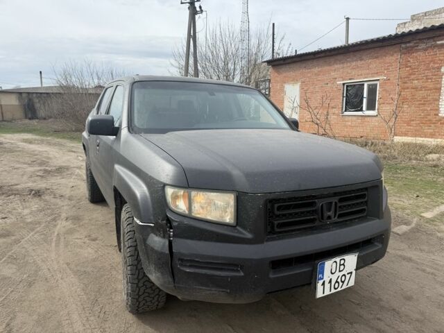 Черный Хонда Риджлайн, объемом двигателя 3.5 л и пробегом 200 тыс. км за 7500 $, фото 5 на Automoto.ua