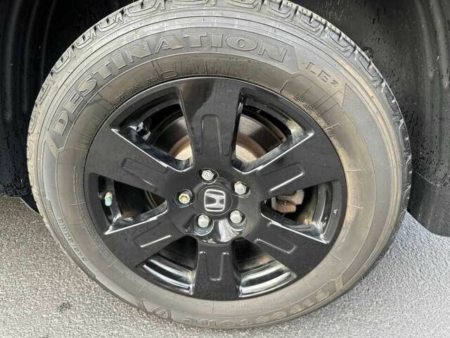 Черный Хонда Риджлайн, объемом двигателя 3.5 л и пробегом 35 тыс. км за 7900 $, фото 9 на Automoto.ua