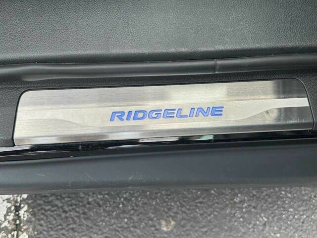 Черный Хонда Риджлайн, объемом двигателя 3.5 л и пробегом 35 тыс. км за 7900 $, фото 5 на Automoto.ua