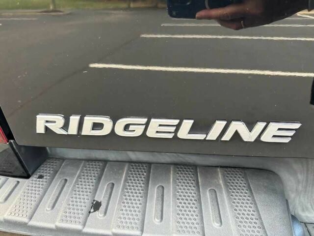 Черный Хонда Риджлайн, объемом двигателя 3.5 л и пробегом 35 тыс. км за 7900 $, фото 10 на Automoto.ua