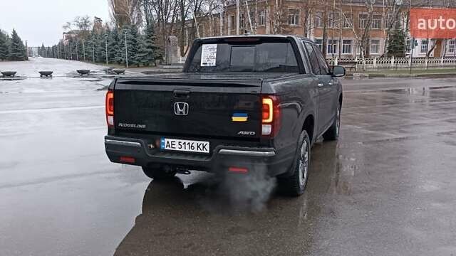 Хонда Ріджлайн 2018 у Новомосковске на Automoto.ua Чорний Хонда Ріджлайн, об'ємом двигуна 3.5 л та пробігом 67 тис. км за 26000 $, фото 5 на Automoto.ua