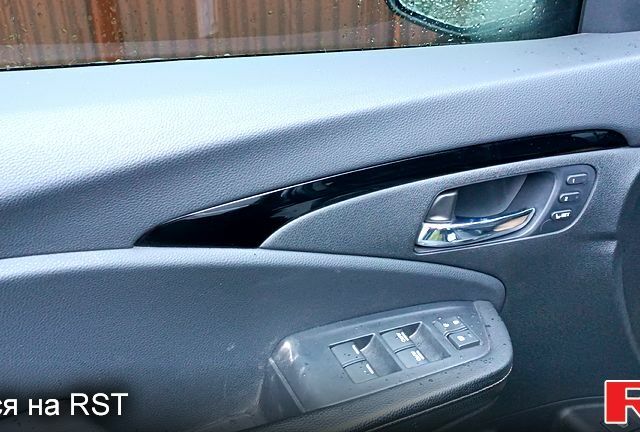 Чорний Хонда Ріджлайн, об'ємом двигуна 3.5 л та пробігом 67 тис. км за 26000 $, фото 11 на Automoto.ua