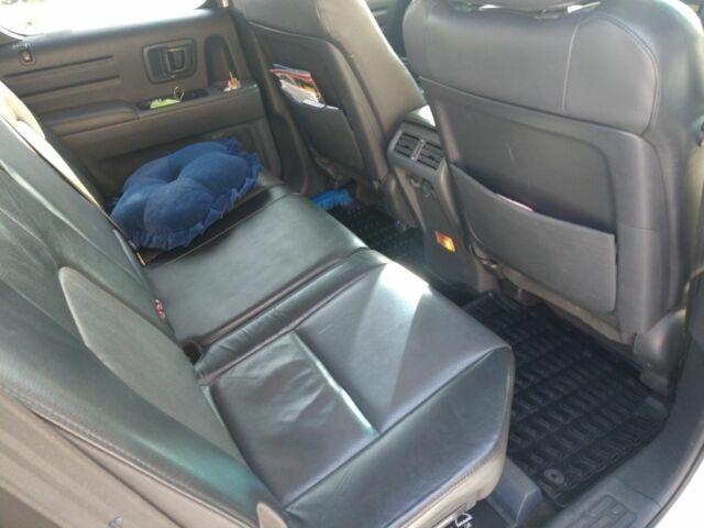 Серый Хонда Риджлайн, объемом двигателя 3.5 л и пробегом 230 тыс. км за 13900 $, фото 6 на Automoto.ua