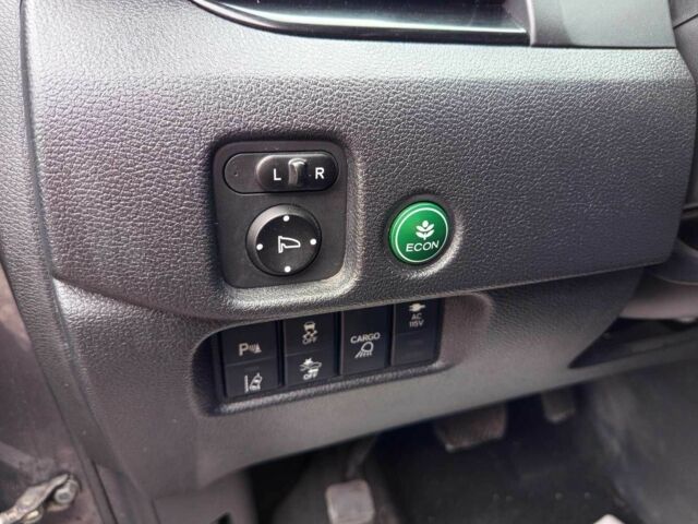 Сірий Хонда Ріджлайн, об'ємом двигуна 3.5 л та пробігом 161 тис. км за 25000 $, фото 19 на Automoto.ua