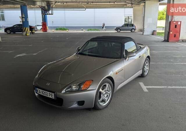 Серый Хонда С2000, объемом двигателя 2 л и пробегом 54 тыс. км за 42000 $, фото 5 на Automoto.ua