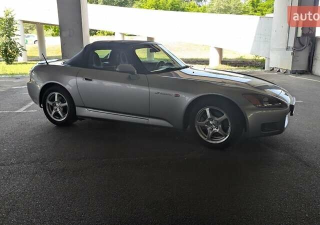 Серый Хонда С2000, объемом двигателя 2 л и пробегом 54 тыс. км за 42000 $, фото 4 на Automoto.ua