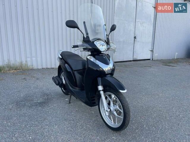 Черный Хонда SH 125, объемом двигателя 0 л и пробегом 23 тыс. км за 2600 $, фото 3 на Automoto.ua