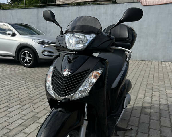 Хонда SH 125, объемом двигателя 0 л и пробегом 24 тыс. км за 2800 $, фото 9 на Automoto.ua