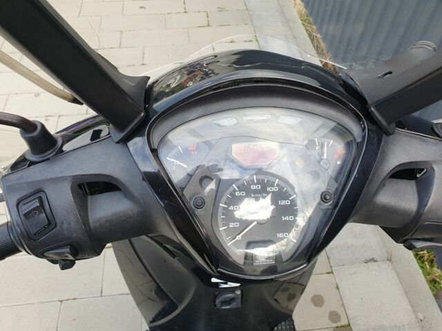 Хонда SH 125, об'ємом двигуна 0.13 л та пробігом 0 тис. км за 1550 $, фото 4 на Automoto.ua