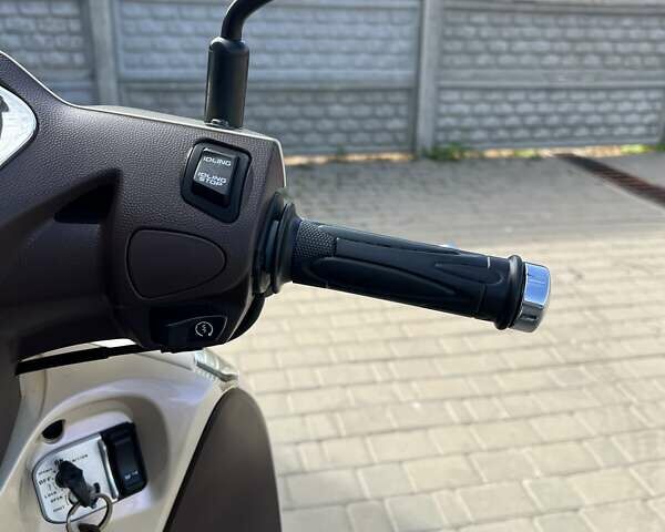 Хонда SH 125, об'ємом двигуна 0 л та пробігом 24 тис. км за 2800 $, фото 10 на Automoto.ua