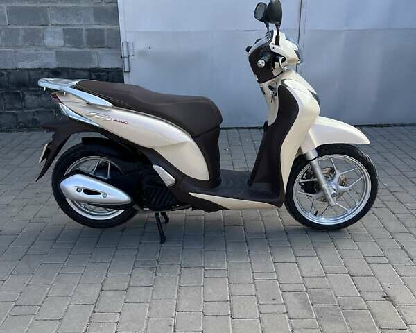 Хонда SH 125, об'ємом двигуна 0 л та пробігом 24 тис. км за 2800 $, фото 1 на Automoto.ua