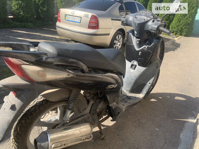 Чорний Хонда SH 150, об'ємом двигуна 0.15 л та пробігом 8 тис. км за 800 $, фото 3 на Automoto.ua