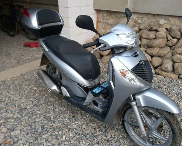 Хонда SH 150, объемом двигателя 0 л и пробегом 15 тыс. км за 800 $, фото 5 на Automoto.ua