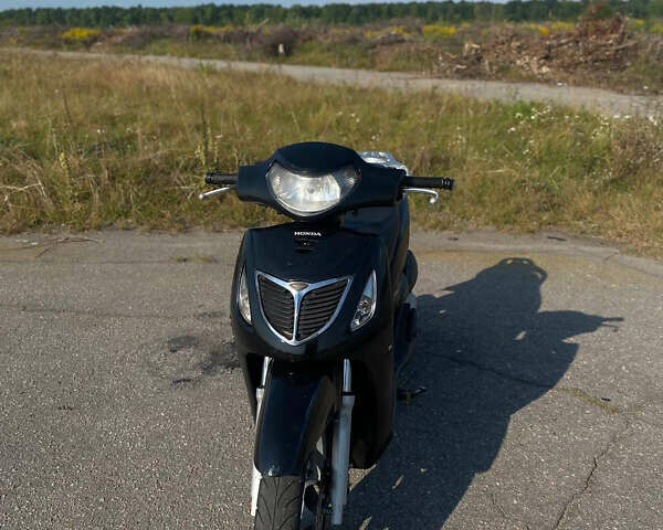Хонда SH 150, объемом двигателя 0 л и пробегом 6 тыс. км за 600 $, фото 5 на Automoto.ua