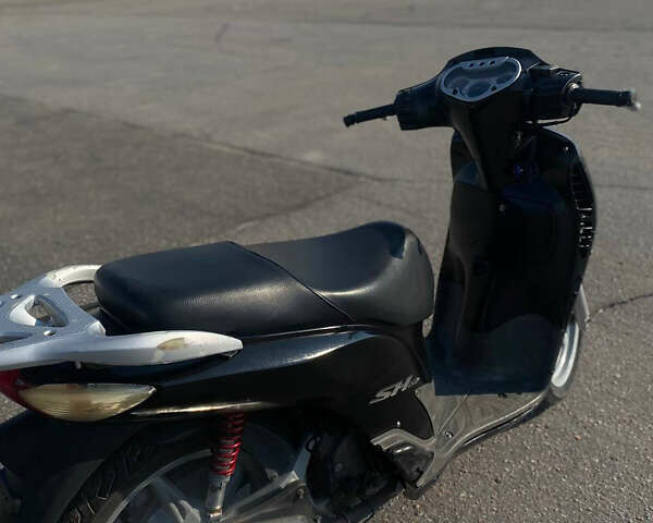 Хонда SH 150, объемом двигателя 0 л и пробегом 6 тыс. км за 600 $, фото 4 на Automoto.ua