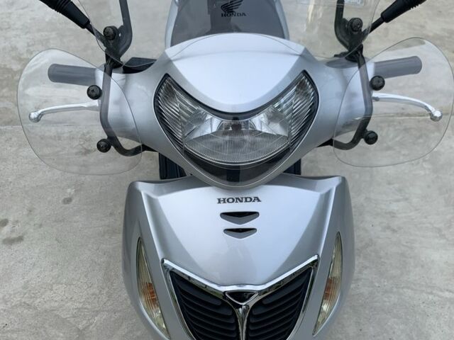 Хонда SH 150, об'ємом двигуна 0.15 л та пробігом 0 тис. км за 1500 $, фото 2 на Automoto.ua