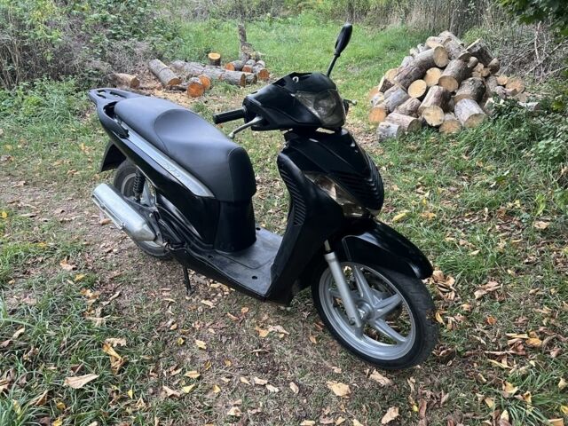 Хонда SH 150, объемом двигателя 0.15 л и пробегом 0 тыс. км за 740 $, фото 1 на Automoto.ua