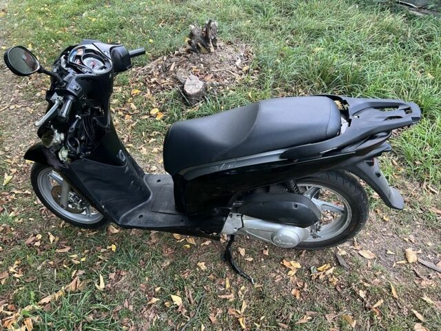 Хонда SH 150, объемом двигателя 0.15 л и пробегом 0 тыс. км за 740 $, фото 3 на Automoto.ua