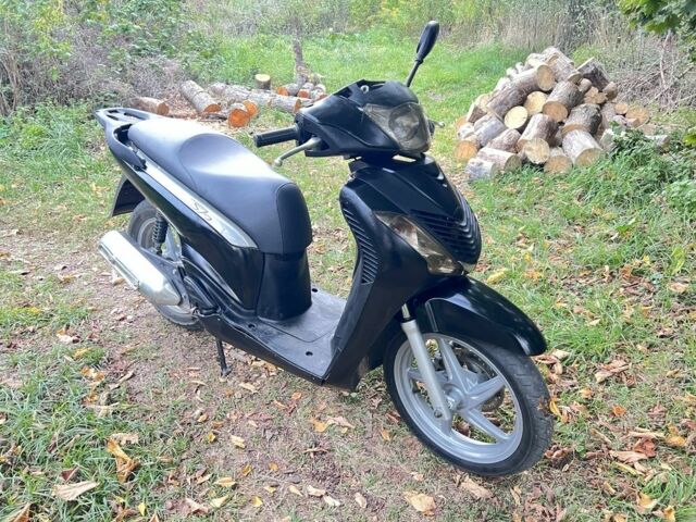 Хонда SH 150, объемом двигателя 0.15 л и пробегом 0 тыс. км за 740 $, фото 5 на Automoto.ua