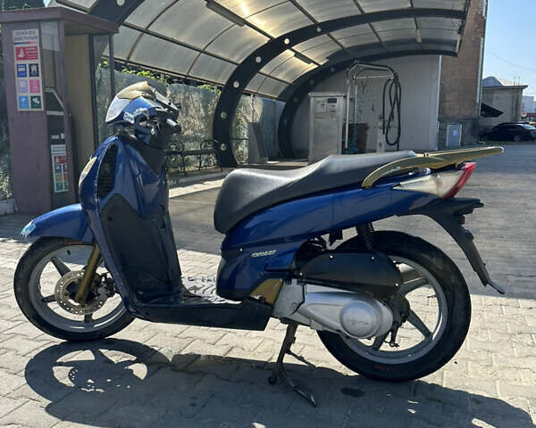 Хонда SH 150, объемом двигателя 0.15 л и пробегом 1 тыс. км за 1000 $, фото 2 на Automoto.ua